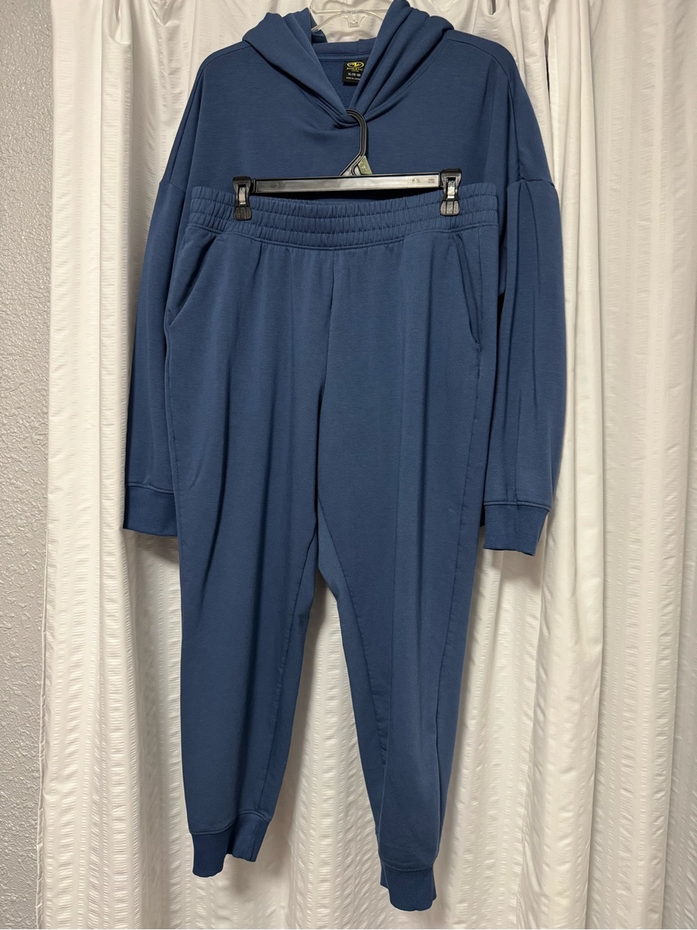 Athletic Works Women’s Fleece Lined Sweatsuit, Blue Indigo